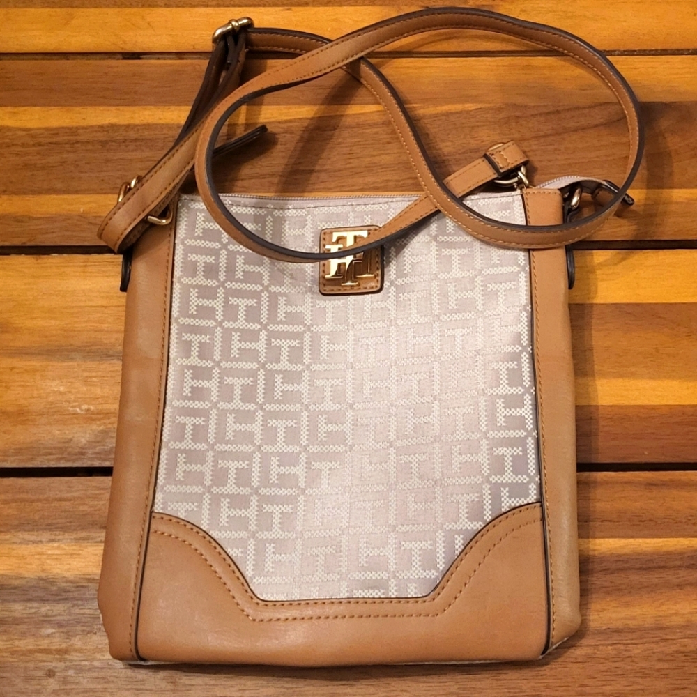Tommy Hilfiger crossbody small bag nwot tan camel navy